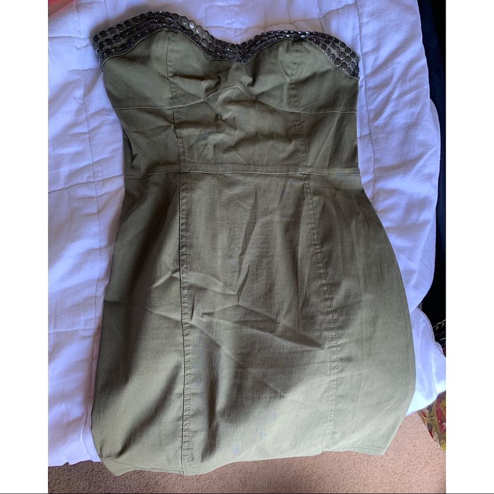 Olive strapless dress